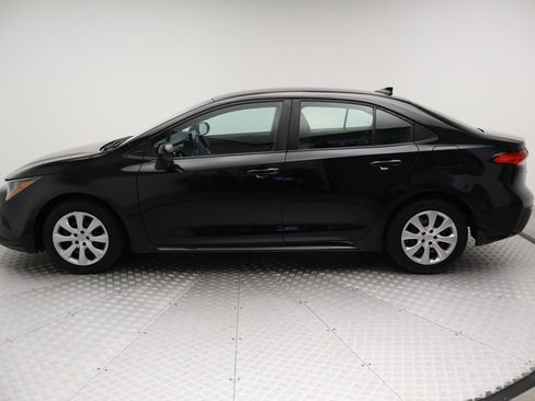 Used 2022 Toyota Corolla LE FWD image 12