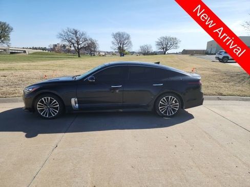 Used 2018 Kia Stinger Premium image 7