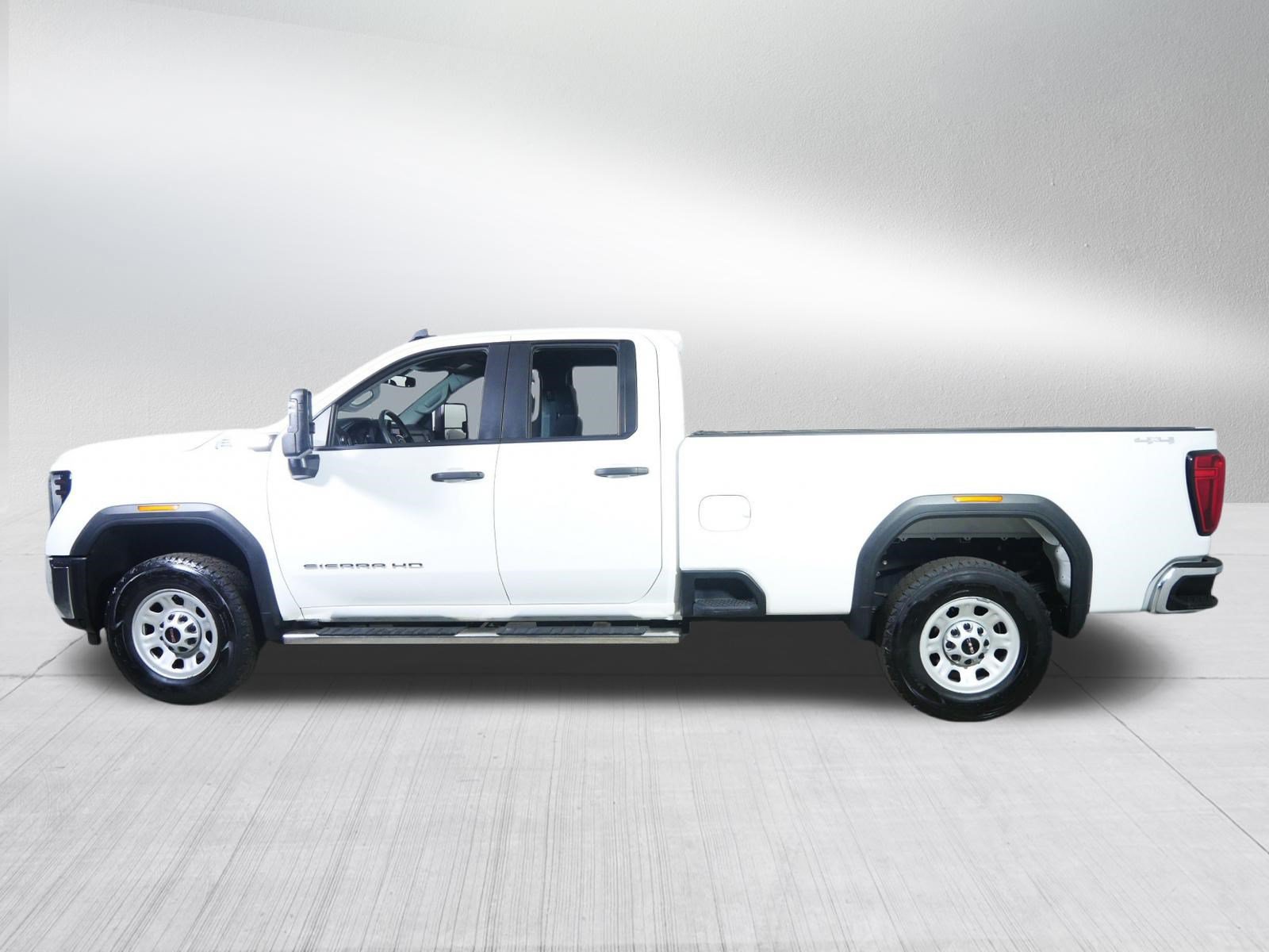 Used 2024 GMC Sierra 3500 Pro w/ 1SA Pro Safety Plus Package AWD/4WD image 4