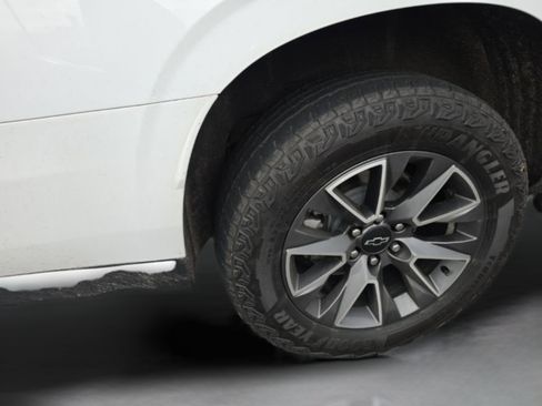 Used 2024 Chevrolet Suburban Z71 AWD/4WD image 48