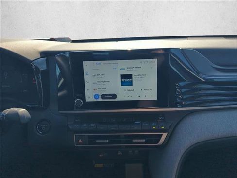 Used 2025 Toyota Camry LE w/ Convenience Package image 13