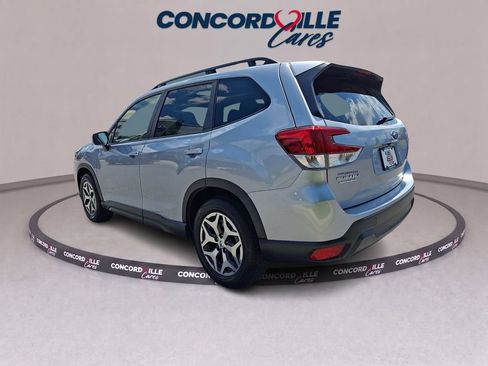 Used 2023 Subaru Forester Premium AWD/4WD image 5