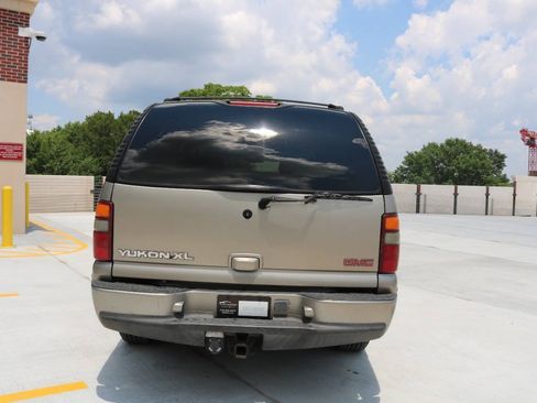 Used 2001 GMC Yukon XL Denali AWD/4WD image 40