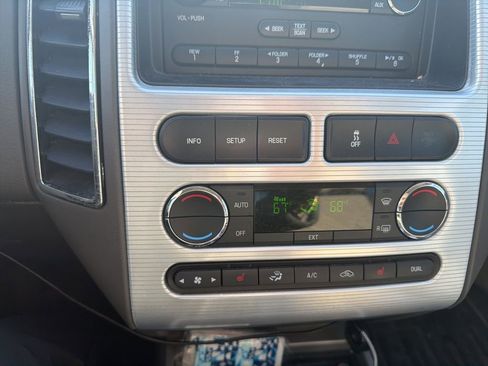 Used 2008 Ford Edge SEL image 14