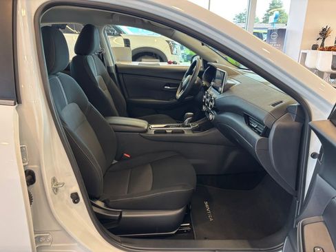 Certified 2023 Nissan Sentra SV image 25