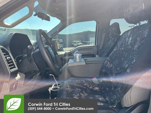Used 2017 Ford F150 XLT AWD/4WD image 4