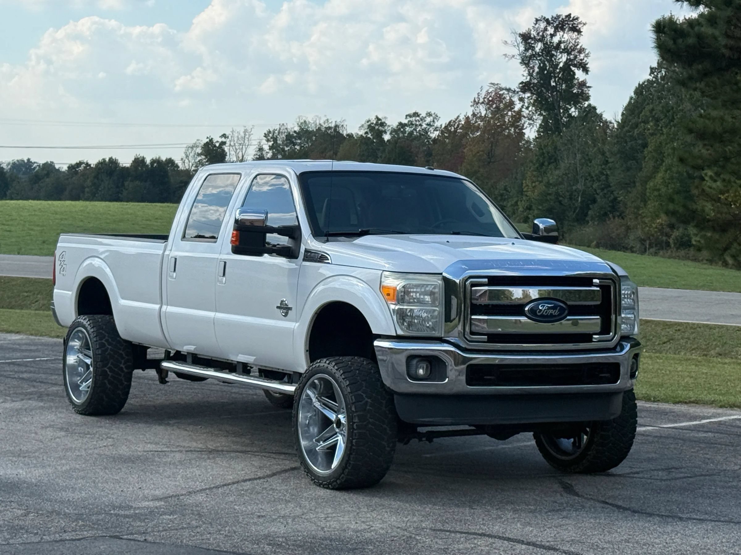 Used 2016 Ford F250 Lariat w/ Lariat Interior Package AWD/4WD image 1