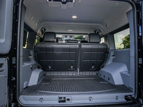 Used 2024 INEOS Grenadier Fieldmaster Edition image 31