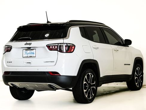 Used 2023 Jeep Compass Limited w/ Sun and Sound Group AWD/4WD image 7