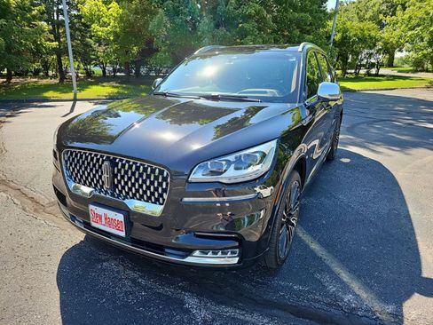 Used 2021 Lincoln Aviator Black Label w/ Class IV Trailer Tow Package AWD/4WD image 2