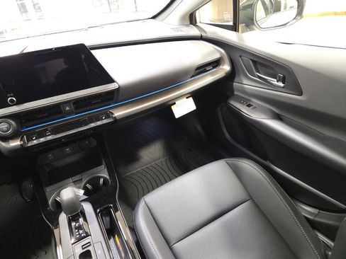 New 2026 Toyota Prius XLE image 18