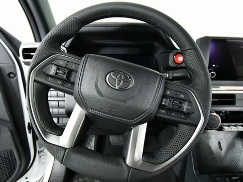 New 2026 Toyota Tacoma TRD Off-Road image 2