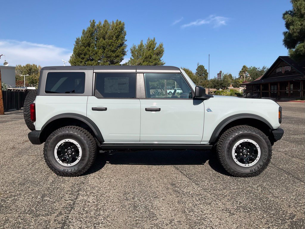 Certified 2024 Ford Bronco Black Diamond w/ Sasquatch Package AWD/4WD image 7