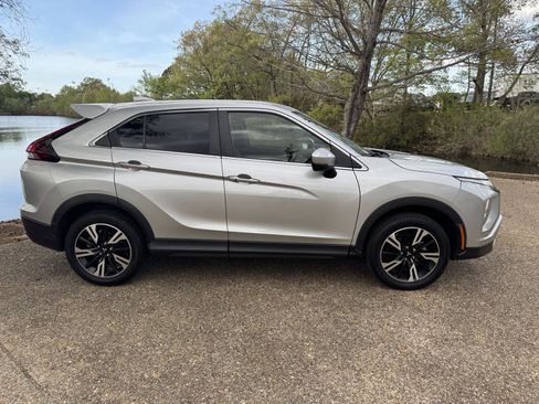 Used 2023 Mitsubishi Eclipse Cross SE image 3
