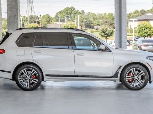 Used 2022 BMW X7 xDrive40i w/ M Sport Package AWD/4WD image 59