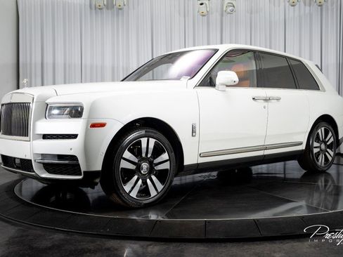 Used 2021 Rolls-Royce Cullinan image 8