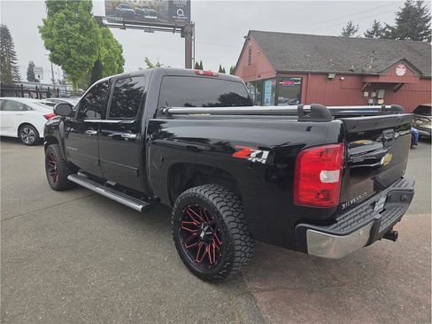 Used 2013 Chevrolet Silverado 1500 LTZ AWD/4WD image 6