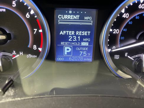 Used 2016 Toyota Highlander Plus AWD/4WD image 19