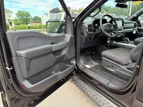 New 2026 Ford F150 XLT w/ XLT Black Appearance Package AWD/4WD image 11