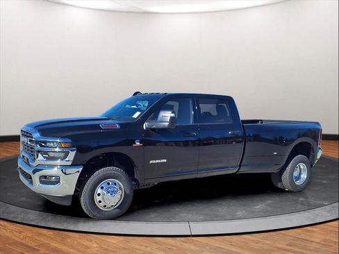 New 2026 RAM 3500 Big Horn AWD/4WD image 10