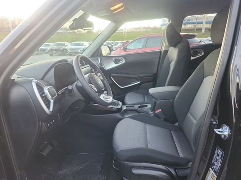 New 2025 Kia Soul LX image 9