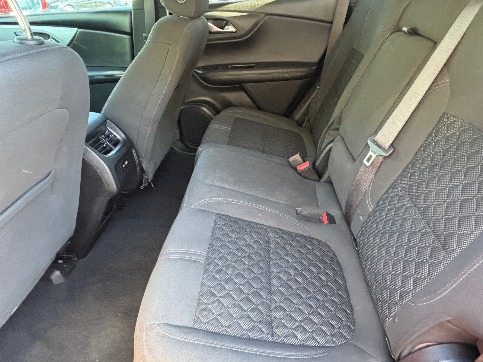 Used 2019 Chevrolet Blazer LT FWD image 28