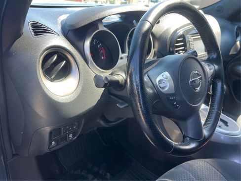 Used 2013 Nissan Juke SV image 18