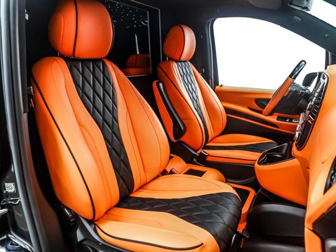 Used 2023 Mercedes-Benz Metris Passenger image 7