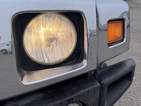 Used 2004 HUMMER H2 w/ Preferred Equipment Group image 47