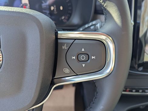 New 2026 Volvo XC40 B5 Plus w/ Protection Package Premier image 12