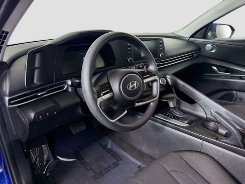 Used 2024 Hyundai Elantra SE image 22