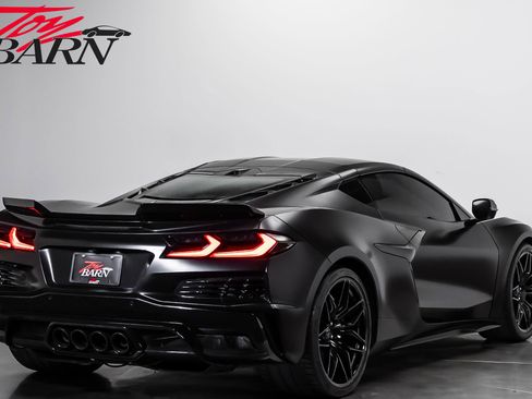 Used 2024 Chevrolet Corvette Z06 RWD image 13