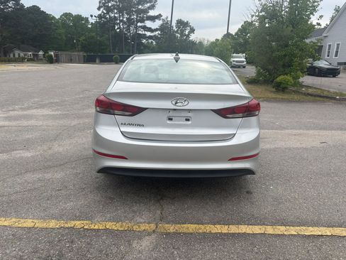 Used 2018 Hyundai Elantra SEL FWD image 8