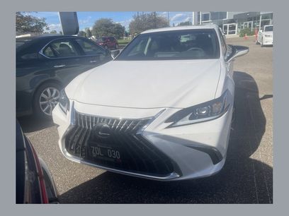 Used 2024 Lexus ES 250 w/ Premium Package
