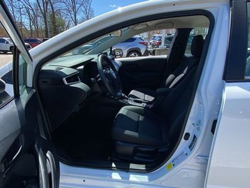 Used 2025 Toyota Corolla LE FWD image 30