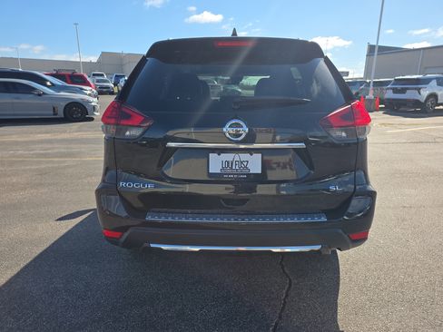 Used 2017 Nissan Rogue SL w/ SL Premium Package image 4