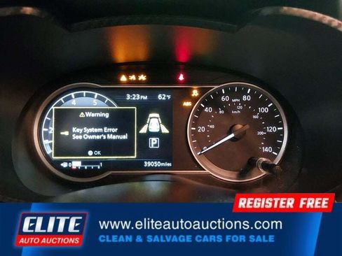 Used 2020 Nissan Versa SR FWD image 13