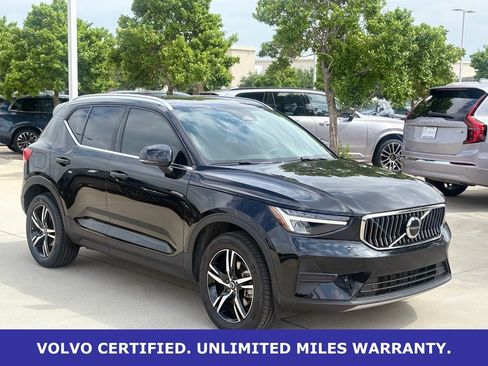 Certified 2025 Volvo XC40 B5 Core AWD/4WD image 5