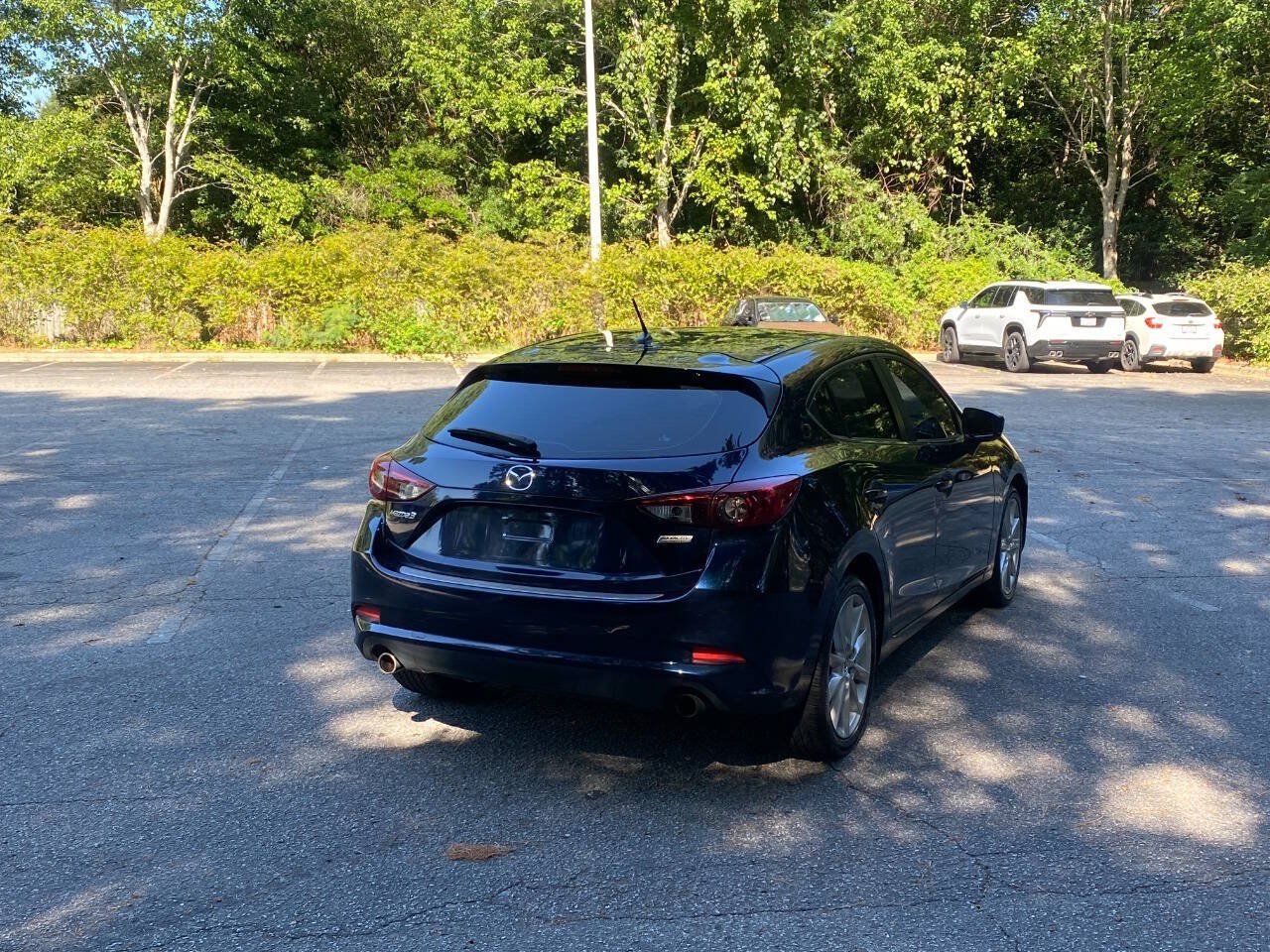 Used 2017 MAZDA MAZDA3 Touring FWD image 5