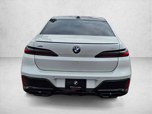 Certified 2025 BMW 760i xDrive AWD/4WD image 7