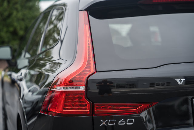 Certified 2025 Volvo XC60 B5 Plus w/ Climate Package AWD/4WD image 7