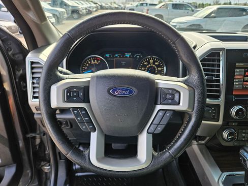 Used 2015 Ford F150 Lariat w/ Equipment Group 502A Luxury AWD/4WD image 17