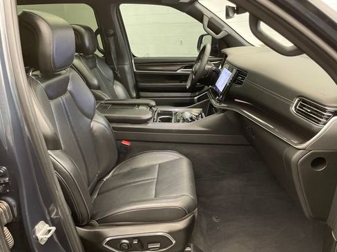 Certified 2022 Jeep Wagoneer Series I w/ Premium Group I AWD/4WD image 26