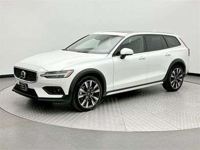 Certified 2023 Volvo V60 B5 Cross Country Ultimate w/ Protection Package Premier