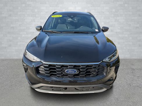 Used 2025 Ford Escape ST-Line image 3