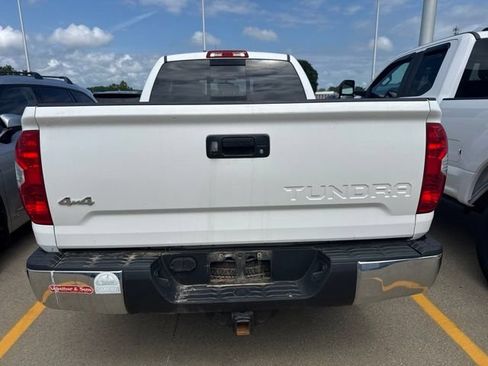 Used 2014 Toyota Tundra SR5 w/ SR5 Upgrade Package AWD/4WD image 8
