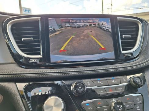 Used 2025 Chrysler Pacifica Select w/ Uconnect Theater Family Group AWD/4WD image 16
