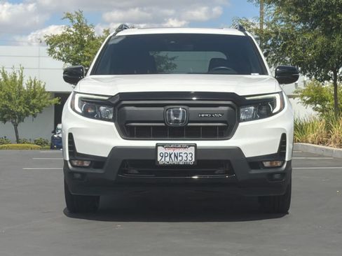 Used 2025 Honda Passport Black Edition image 10