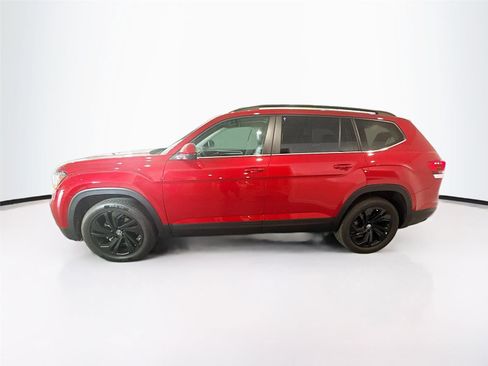 Used 2022 Volkswagen Atlas SE image 2