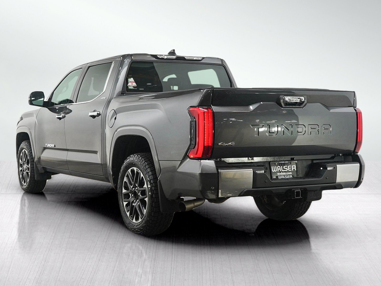 Used 2023 Toyota Tundra Limited AWD/4WD image 3